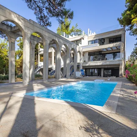 Case de vacanță Pefka Luxury Homes Deluxe For 4 *